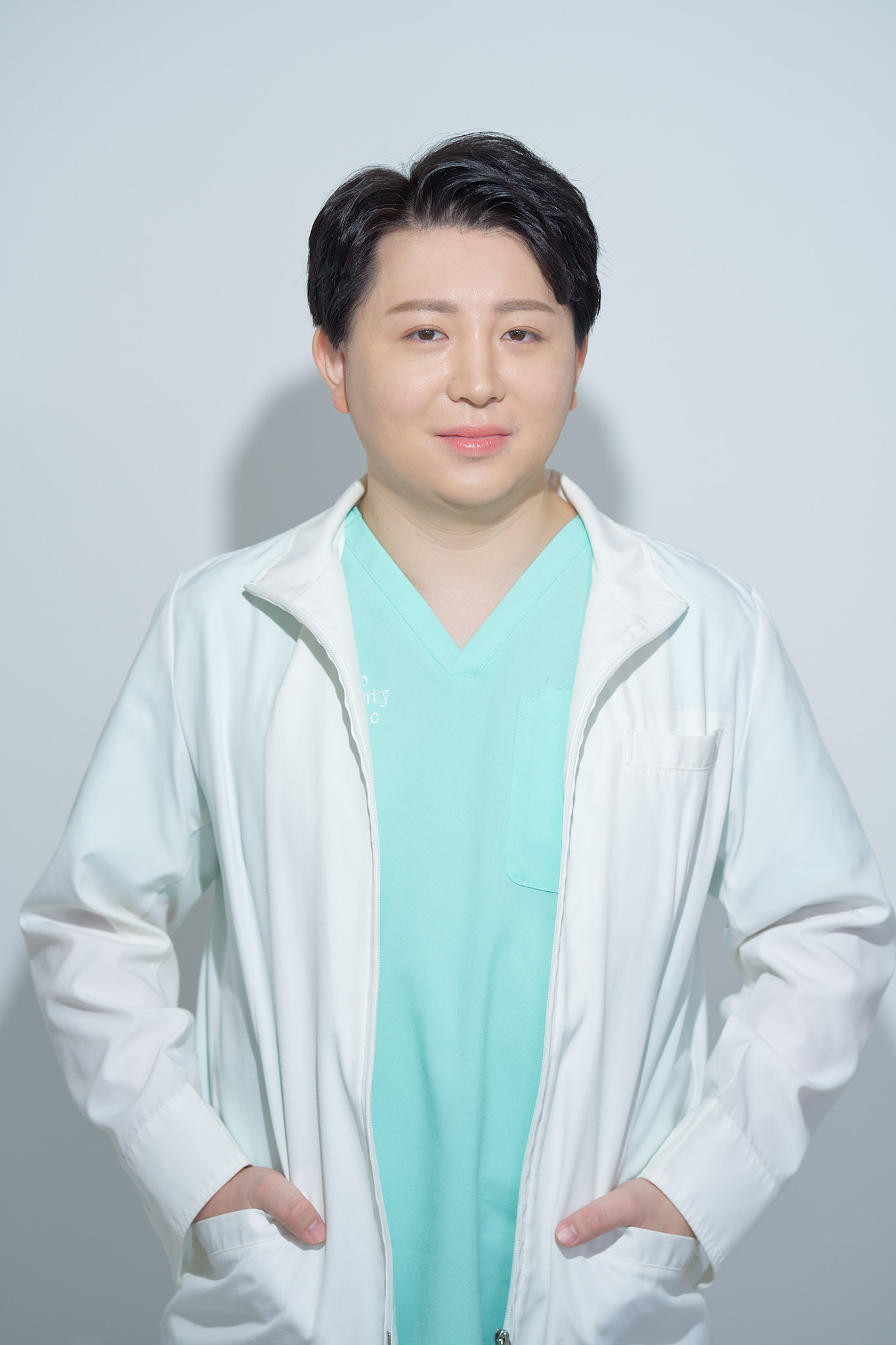 Leap beauty clinic 統括院長 土門駿也