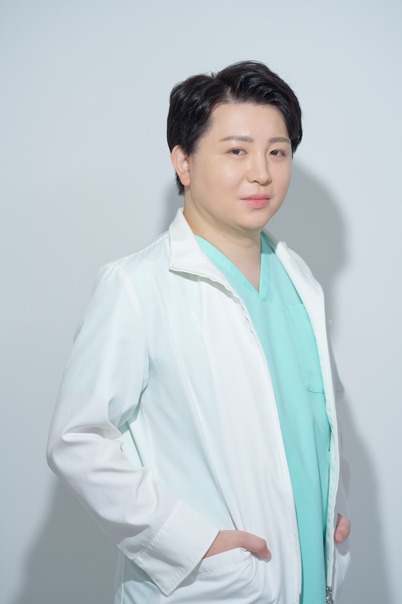 土門駿也院長
