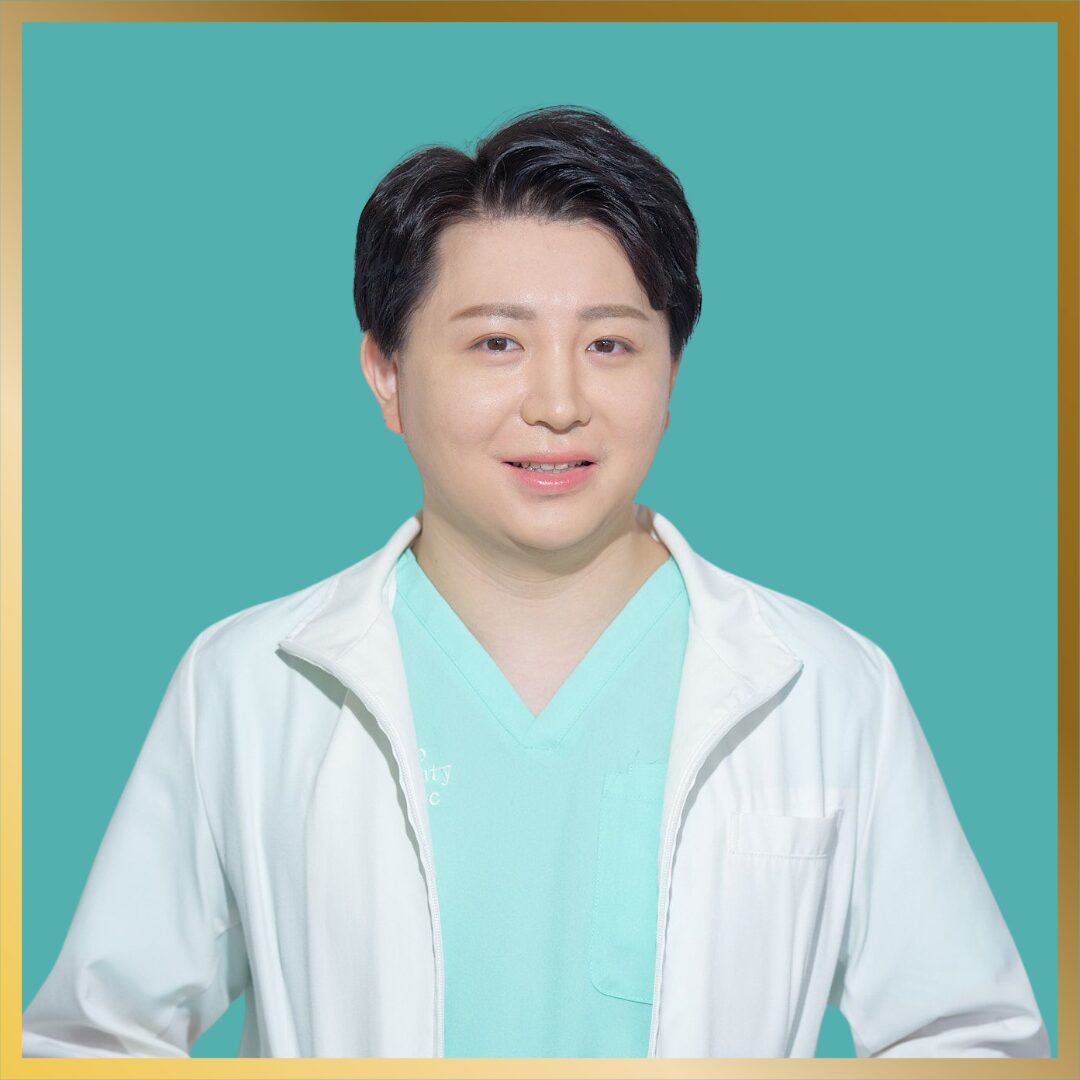 土門駿也院長
