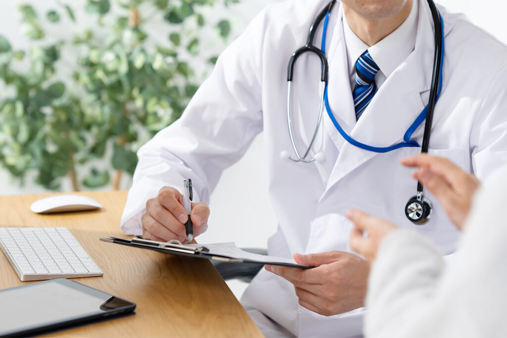 二重全切開と比べた時の埋没法の内出血はどのくらい?